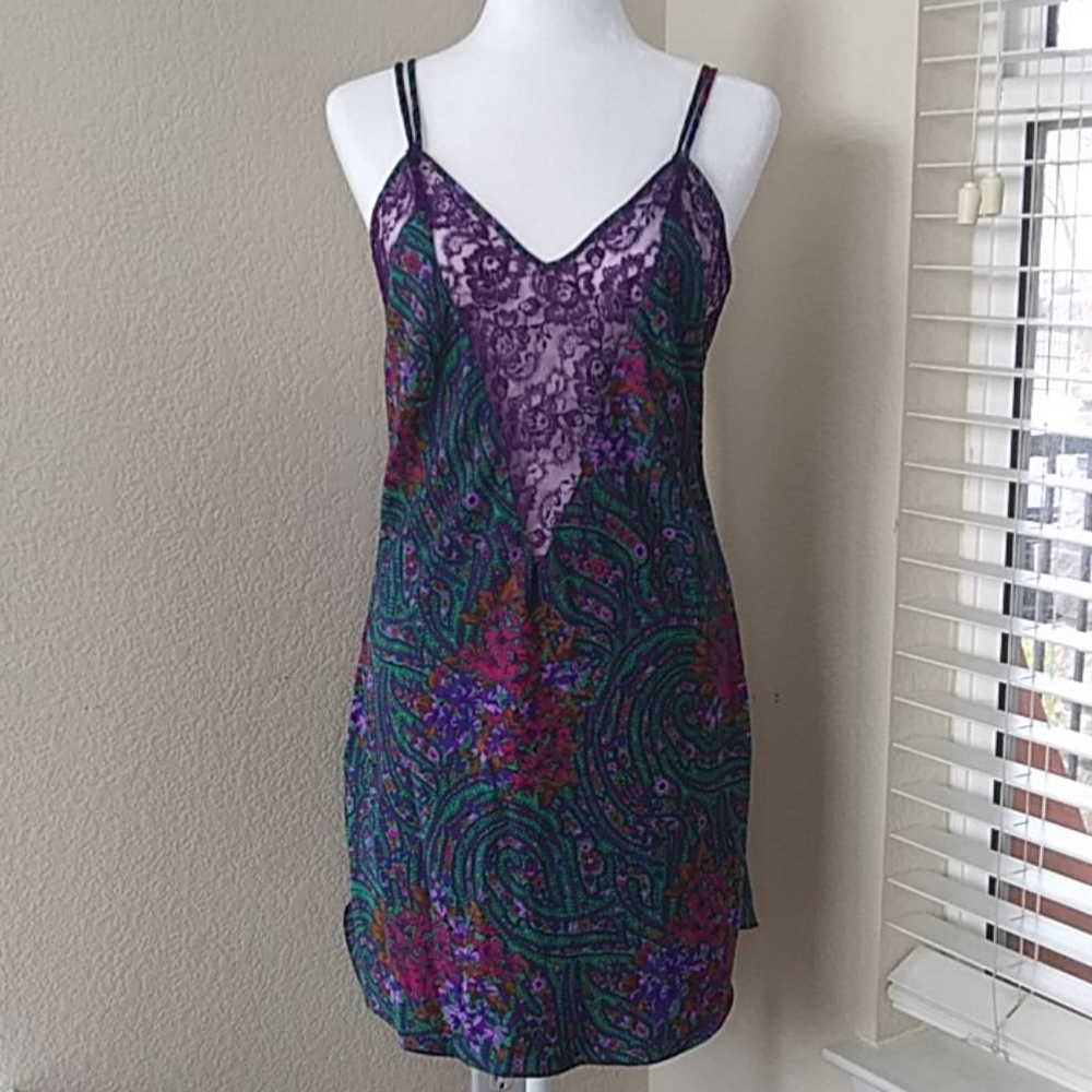 Victoria's Secret chemise and robe matching set - Picture 7 of 14